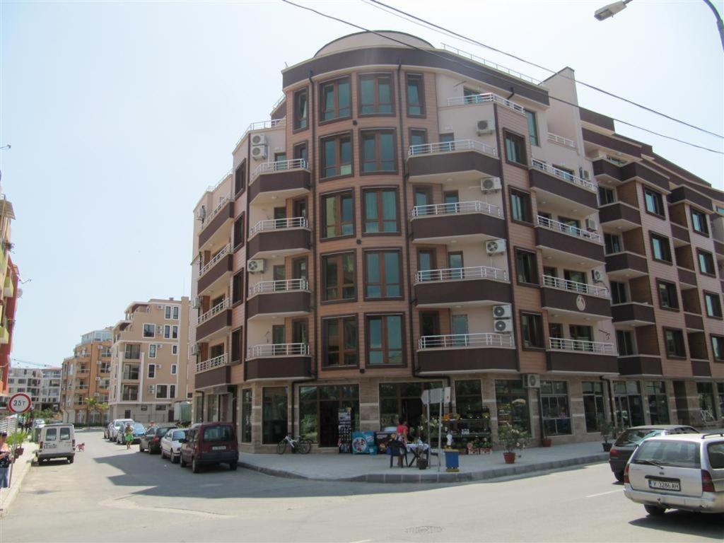 Rayski Zalez Pomorie Luaran gambar